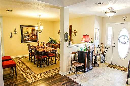 4th image of 16679 Creek Ln