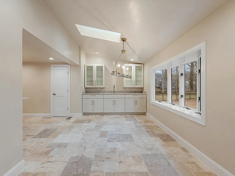 9036 Jeffery Rd — Photo 21