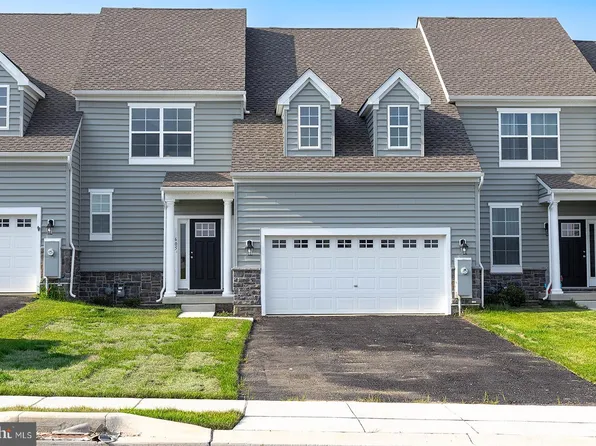 605 Gordon House Way, Middletown, DE 19709