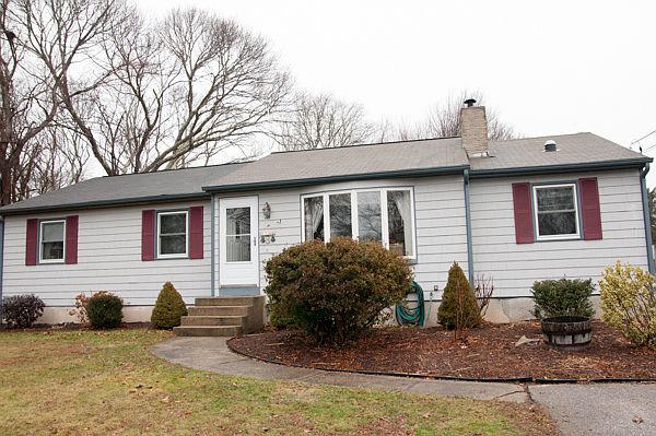 1st image of 62 Winchester Dr