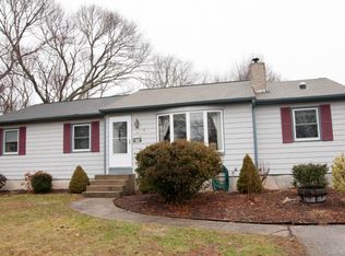 62 Winchester Dr, South Kingstown, RI 02879