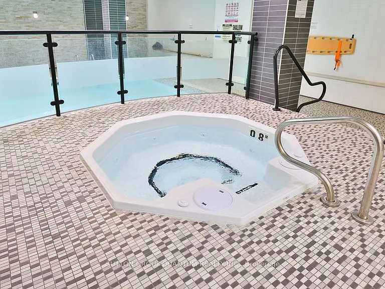 310 Burnhamthorpe Rd W #1602 — Photo 37