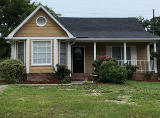 221 Teesdale Ct, Lexington, SC 29072