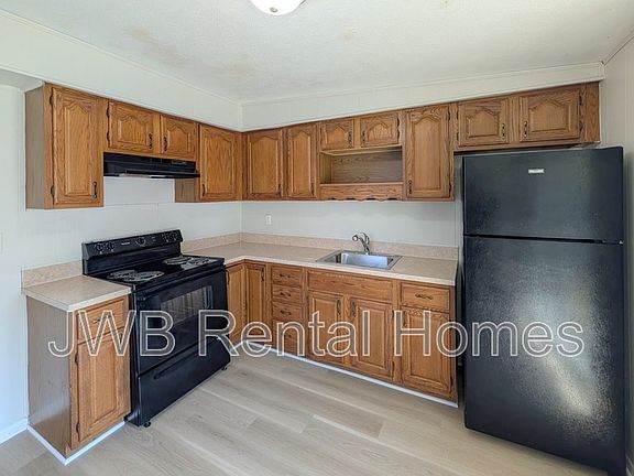 3rd image of 2236 Kingston St