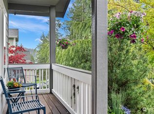 90 E Wade St, Allyn, WA 98524