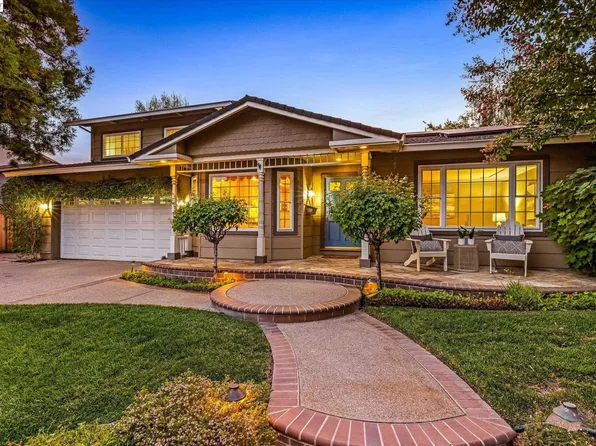 2680 Turnstone Dr, Pleasanton, CA 94566