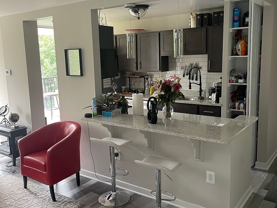 Kitchen/Living Area