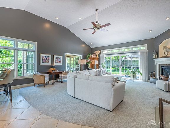 3rd image of 9542 Paragon Mills Ln