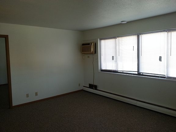 5th image of 2718 Wayne Ave APT 8