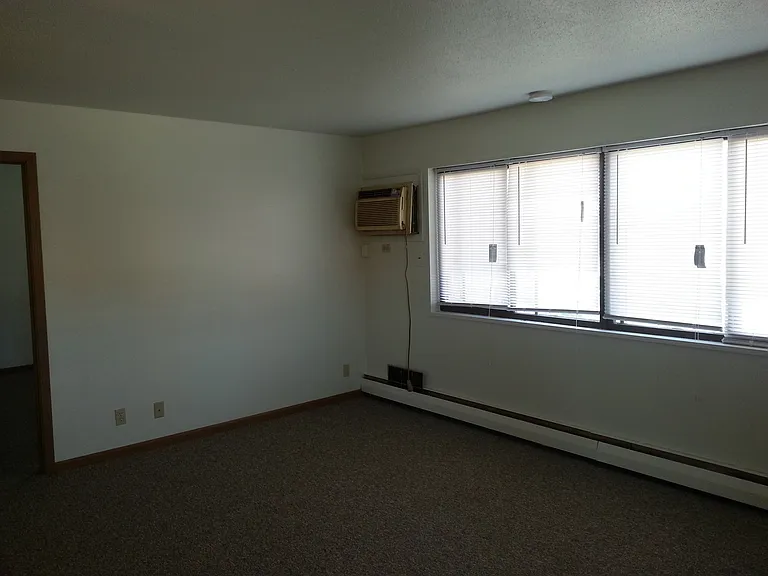 2718 Wayne Ave — Photo 21