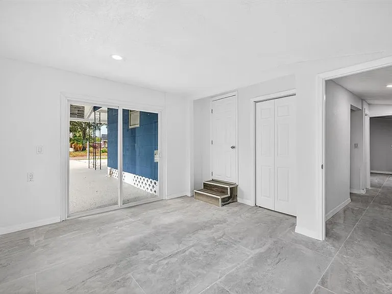 5801 Magnolia St N — Photo 16