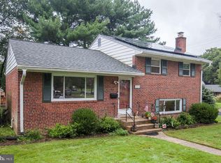 12216 Hunters Ln, Rockville, MD 20852