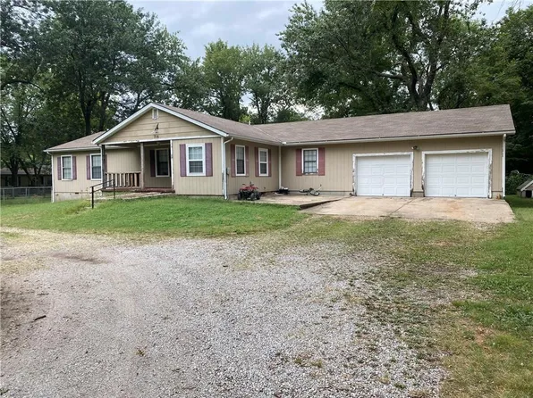716 E 520th Ave, Pittsburg, KS 66762