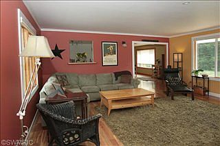 4th image of 1040 70th St