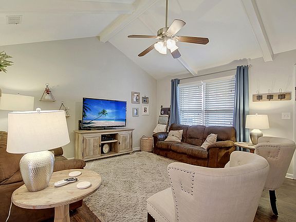 5th image of 111 Gatehouse Dr