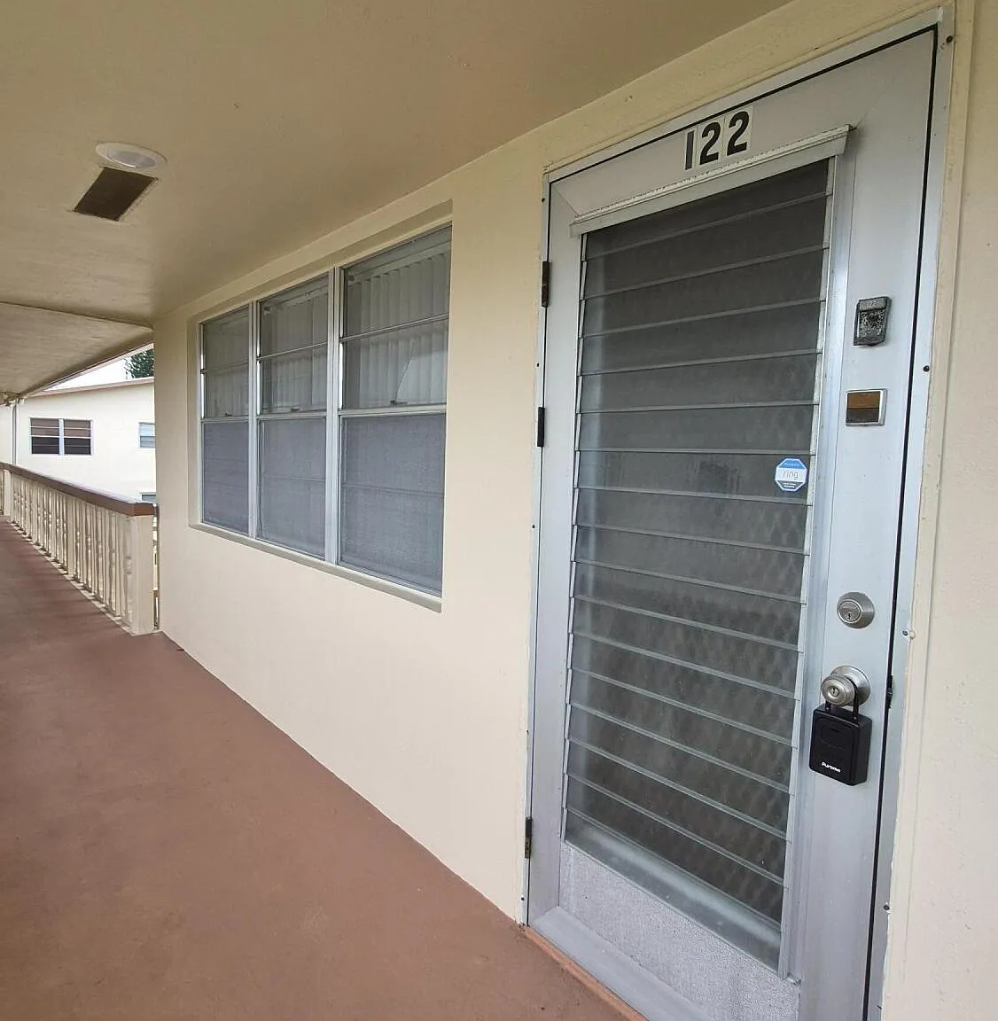 1 bed, 1.5 bath, 738 sqft, $1,400 — Photo 1