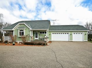 13084 25th St SW, Cokato, MN 55321