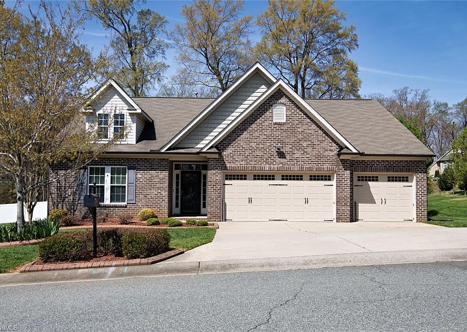 1st image of 808 Carraway Dr