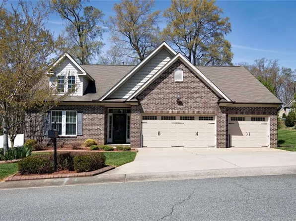 808 Carraway Dr, Graham, NC 27253