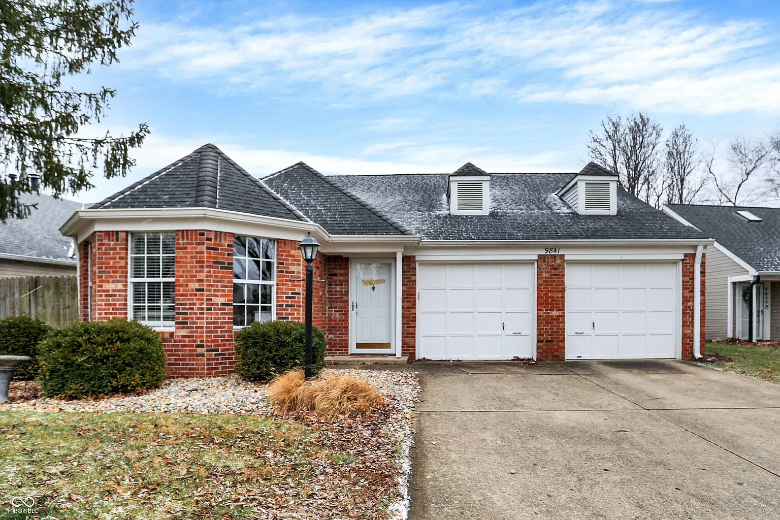 9841 River Oak Ln N photo 1