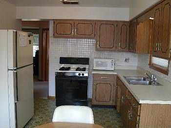3rd image of 3647 Sarah St