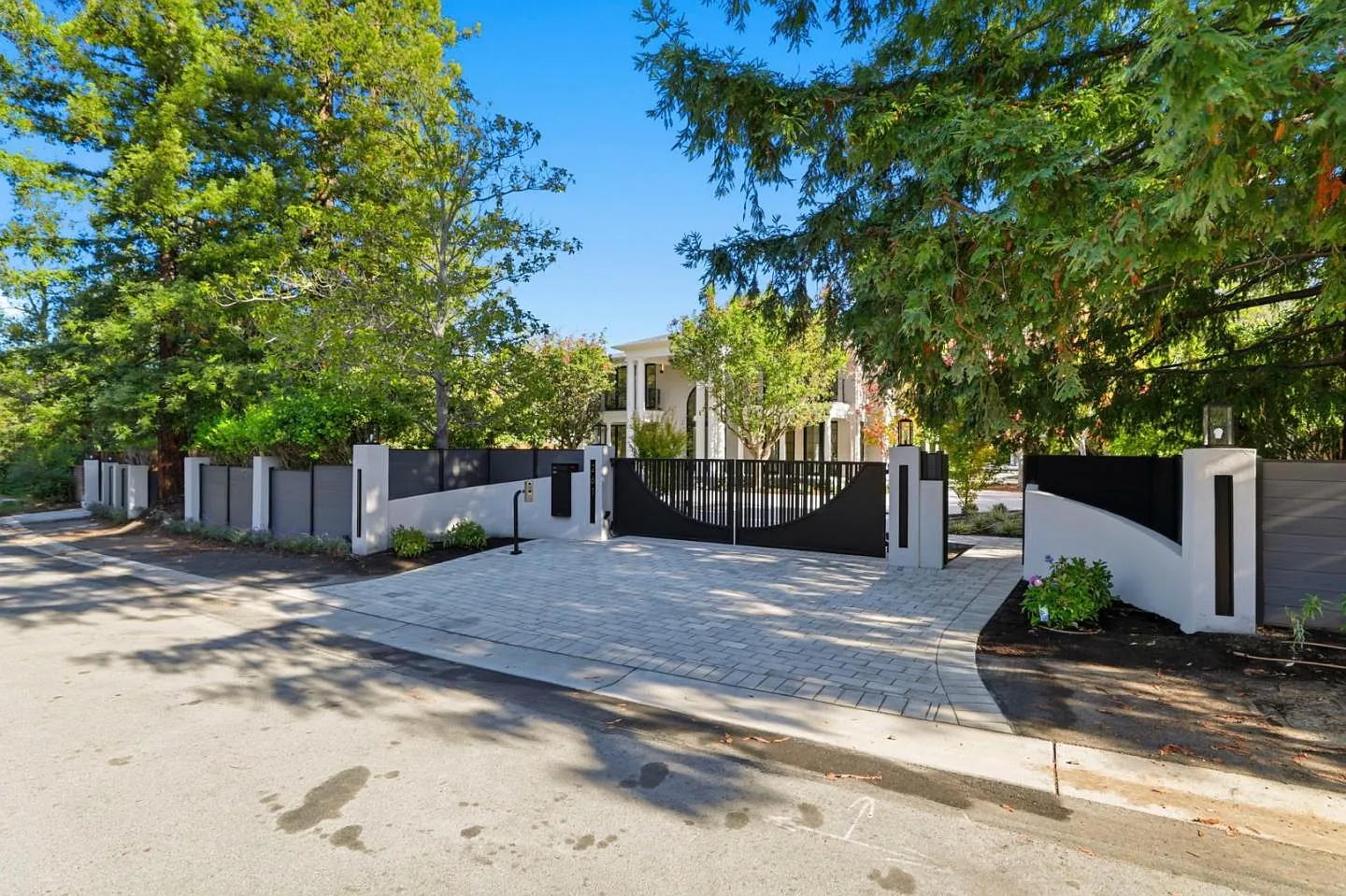 Residential entry gate project coordination in Los Altos Hills