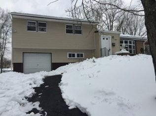 15 Shelley Ter, West Orange, NJ 07052