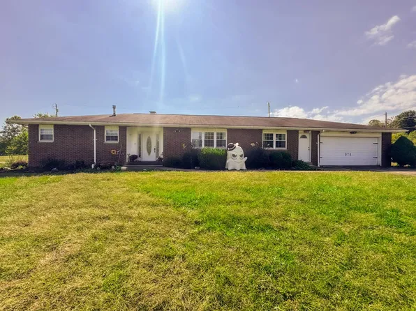 577 Palestine Rd, Elizabeth, WV 26143