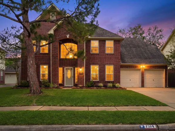 7114 Trimstone Dr, Pasadena, TX 77505