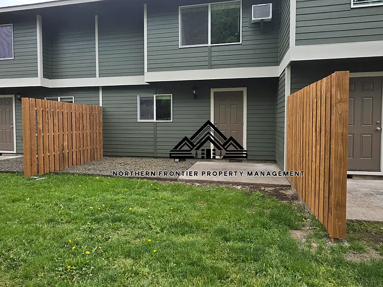 418 SW 4th St — Photo 18