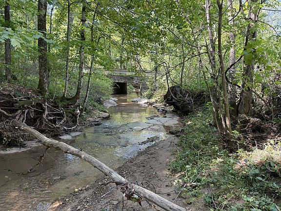 3rd image of Woodyard Rd