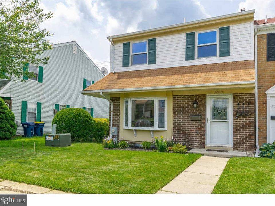 1st image of 3200 Emerald Pl