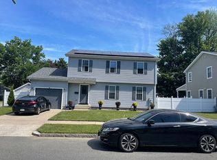 100 Clayton St, Springfield, MA 01107