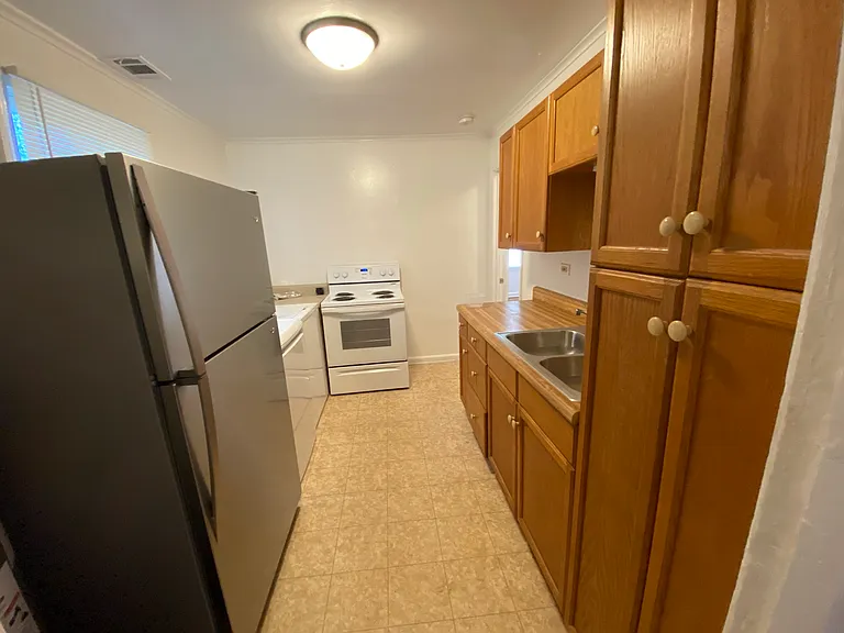 1217 Barnes St NW — Photo 11
