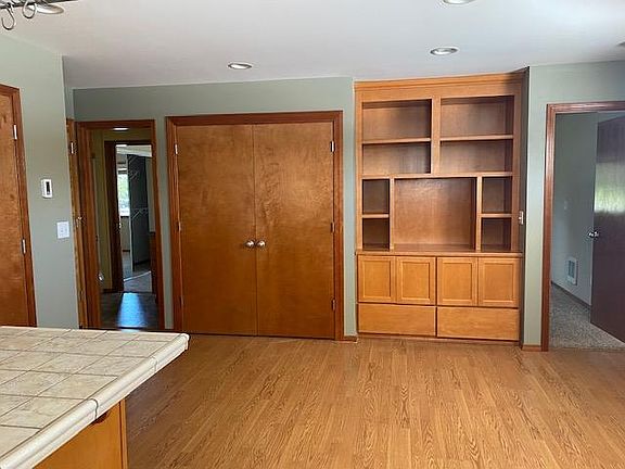 3rd image of 1241 State Ave Suite 101