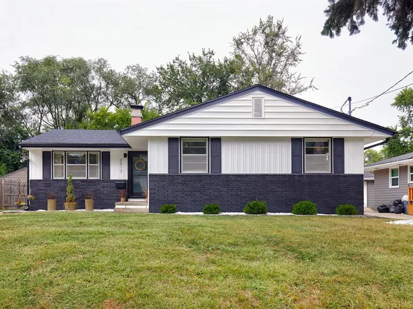 2917 Meadow Ln, West Des Moines, IA 50265