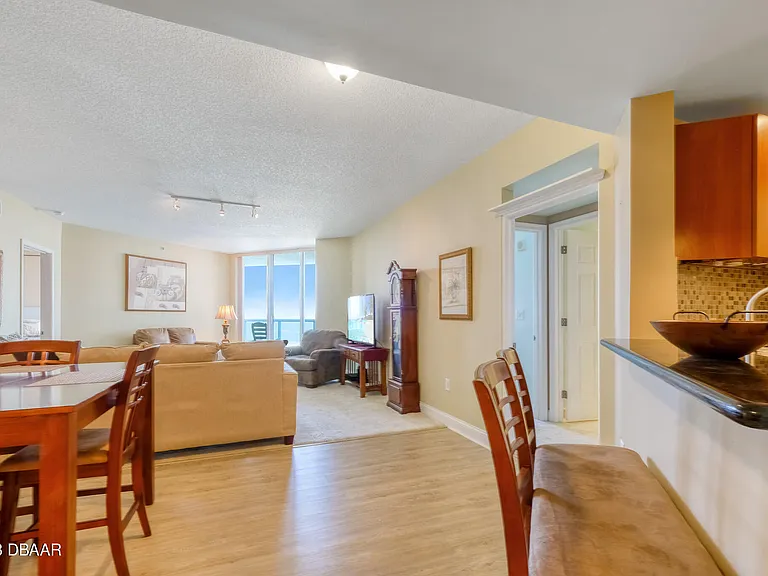 241 Riverside Dr #808 — Photo 6