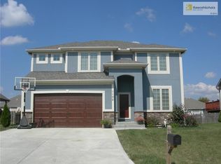 1102 NW Hickory Ct, Grain Valley, MO 64029