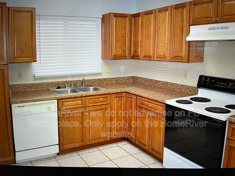 309 Alba Ln — Photo 4