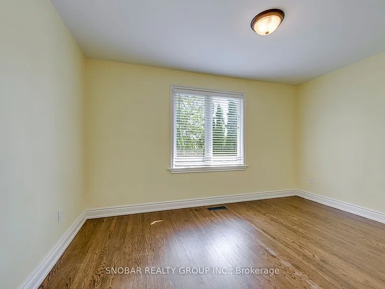 42 Norgrove Cres — Photo 15