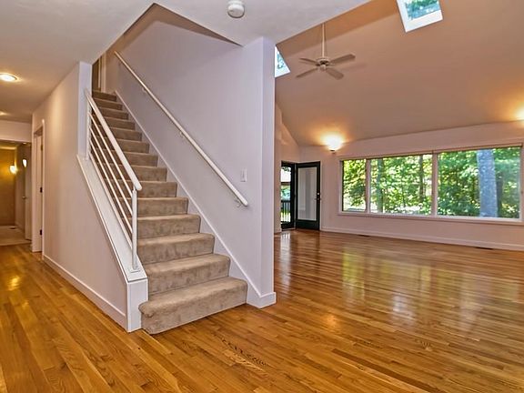 2nd image of 30 Apple Valley Dr Unit 30