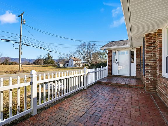 3rd image of 629 Old Embreeville Rd