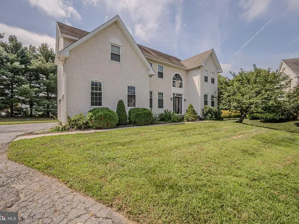 207 Pebble Creek Pl, Bear, DE 19701