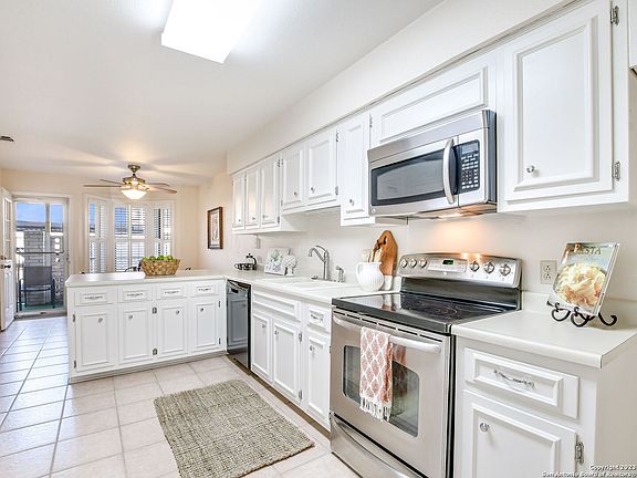 4th image of 2611 EISENHAUER ROAD #1102-K