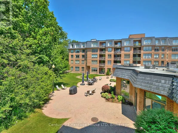 8111 Forest Glen Dr #317, Niagara Falls, ON L2H 2Y7