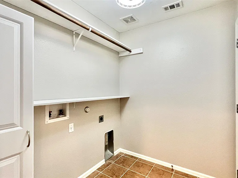 784 Kingfisher Ln — Photo 12