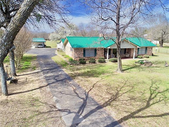 2nd image of 1101 Vz County Road 3204