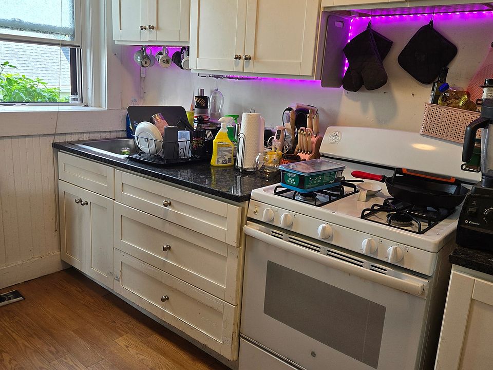 1st image of 80 Empire St APT 5
