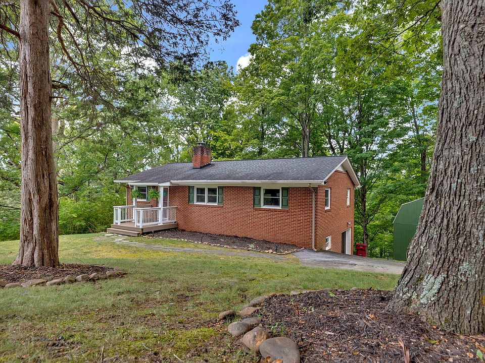 1st image of 2416 Aspen Dr