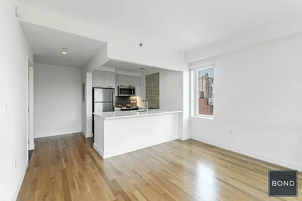 Rented by Bond New York | media 7